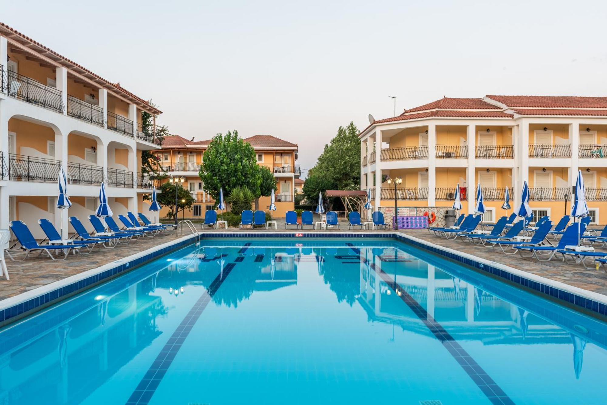 Village Inn Studios & Family Apartments Laganas Exterior foto
